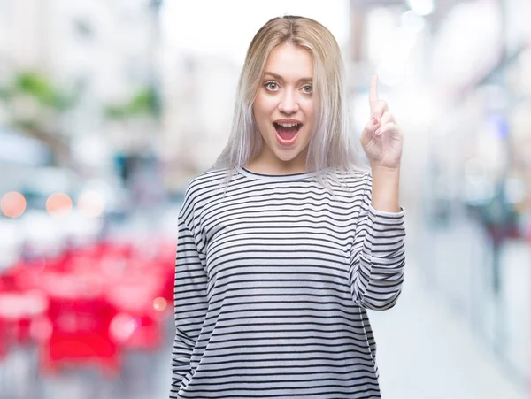 Giovane Donna Bionda Sfondo Isolato Puntando Dito Con Idea Successo — Foto Stock