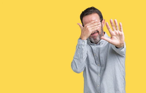 Guapo Mediana Edad Elegante Hombre Mayor Con Gafas Sobre Fondo — Foto de Stock