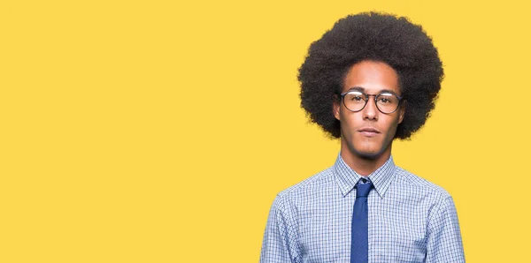 Fiatal Afro Amerikai Üzletember Afro Haj Szemüveg Kezek Együtt Ujjak — Stock Fotó