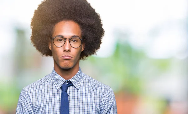 Joven Hombre Negocios Afroamericano Con Cabello Afro Con Gafas Deprimidas —  Fotos de Stock