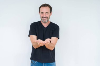 Komuta sizde izole arka plan üzerinde gülen ellerle birlikte alma veya jest vererek palms. Ayrı tutma ve koruma