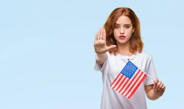 Joven Hermosa Mujer Sosteniendo Bandera América Sobre Fondo Aislado Con —  Fotos de Stock
