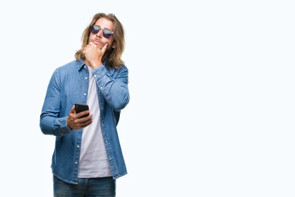 Junger Gutaussehender Mann Mit Langen Haaren Über Isoliertem Hintergrund Der — Stockfoto