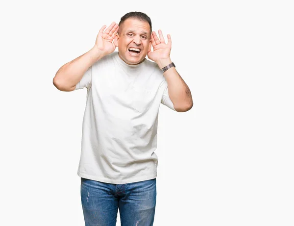 Homem Árabe Meia Idade Veste Camiseta Branca Sobre Fundo Isolado — Fotografia de Stock