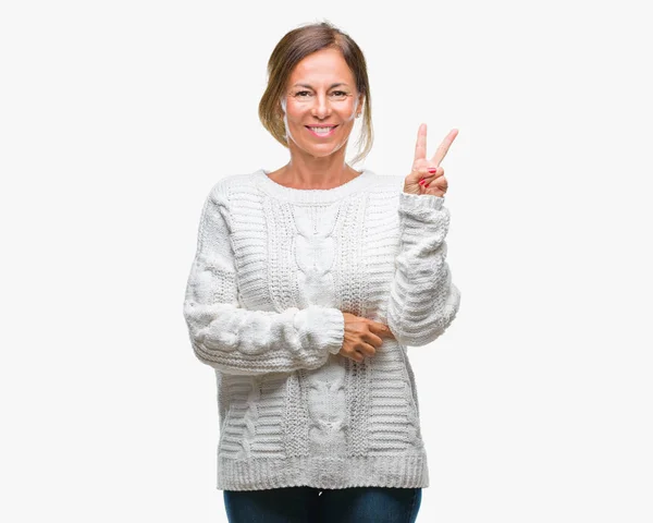 Ältere Hispanische Frau Mittleren Alters Die Einen Winterpullover Über Isoliertem — Stockfoto