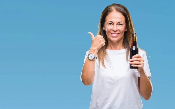 Middle Age Hispanic Woman Drinking Beer Isolated Background Pointing Showing — Stock Photo, Image