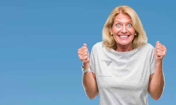 Blonde Frau Mittleren Alters Mit Isoliertem Hintergrund Aufgeregt Für Den — Stockfoto