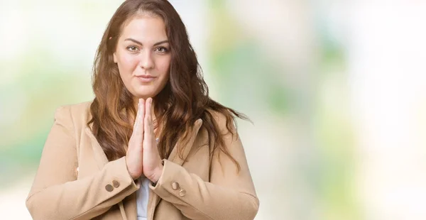 Bella Size Giovane Donna Che Indossa Cappotto Invernale Sfondo Isolato — Foto Stock