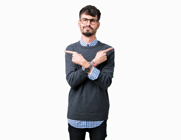 Mladý Pohledný Inteligentní Muž Nosí Brýle Nad Izolované Pozadí Pointing — Stock fotografie