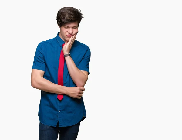 Joven Hombre Negocios Guapo Con Corbata Roja Sobre Fondo Aislado — Foto de Stock