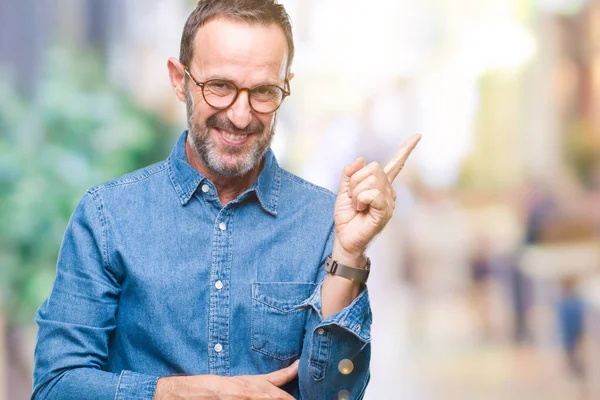 Hombre Mayor Edad Mediana Con Gafas Sobre Fondo Aislado Con —  Fotos de Stock