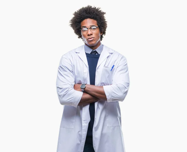 Afro Americký Lékař Muž Vědec Izolované Pozadí Skeptik Nervózní Nesouhlasným — Stock fotografie