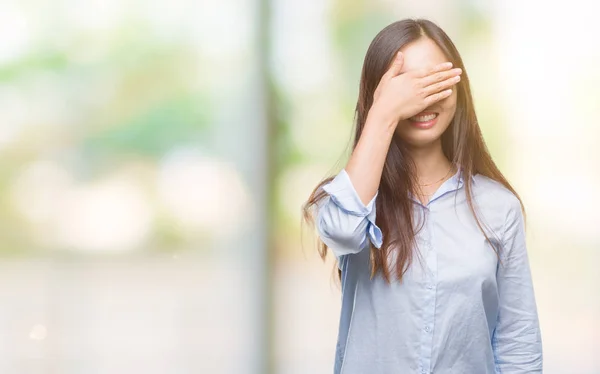 Joven Mujer Negocios Asiática Con Gafas Sobre Fondo Aislado Sonriendo — Foto de Stock