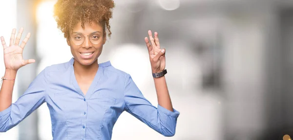 Hermosa Joven Mujer Negocios Afroamericana Sobre Fondo Aislado Mostrando Señalando — Foto de Stock