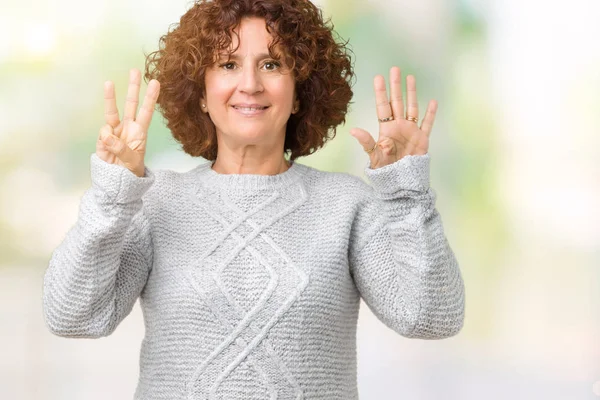 Mulher Sênior Bonita Meio Ager Vestindo Camisola Inverno Sobre Fundo — Fotografia de Stock