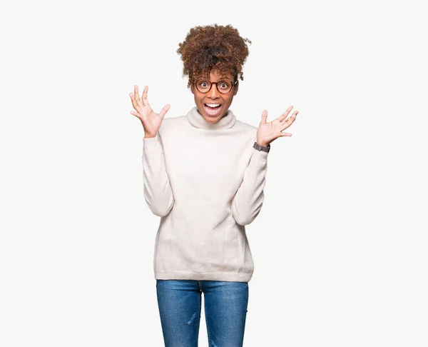 Mooie Jonge African American Vrouw Het Dragen Van Bril Geïsoleerd — Stockfoto