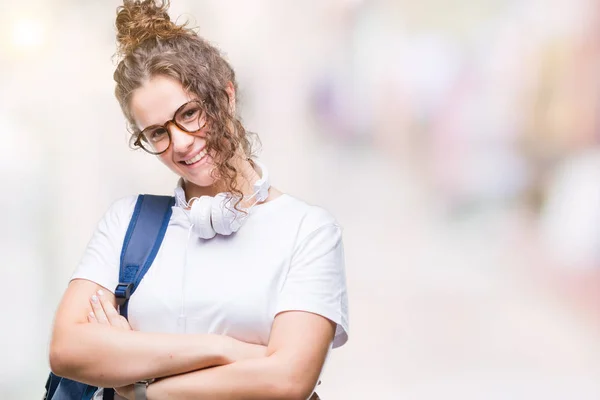 Jonge Brunette Student Meisje Rugzak Hoofdtelefoon Dragen Geïsoleerd Achtergrond Blij — Stockfoto