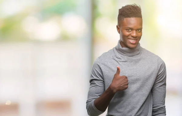 Jovem Afro Americano Sobre Fundo Isolado Fazendo Polegares Felizes Gesto — Fotografia de Stock