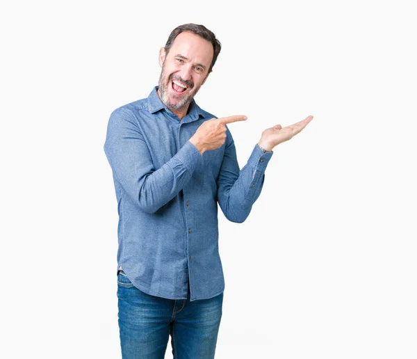 Guapo Mediana Edad Elegante Hombre Mayor Sobre Fondo Aislado Sorprendido —  Fotos de Stock