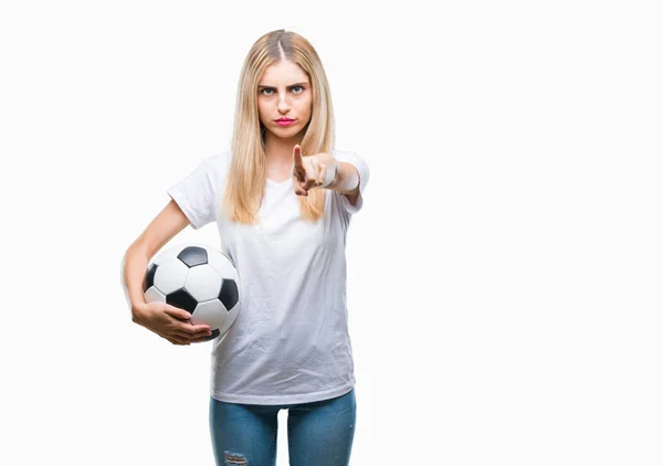 Junge Schöne Blonde Frau Hält Fußball Über Isoliertem Hintergrund Und — Stockfoto