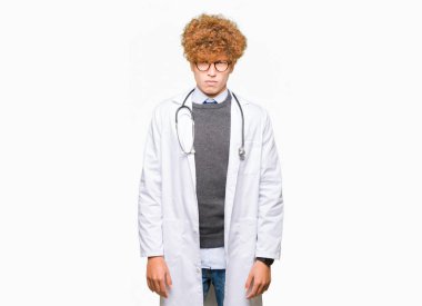 Genç yakışıklı tıbbi kat şüpheci ve sinir, papatyanın üzgün sorunu nedeniyle giyen adam doktor. Negatif kişi.