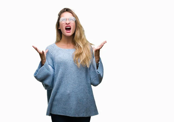 Giovane Bella Donna Bionda Indossa Maglione Occhiali Sfondo Isolato Pazzo — Foto Stock