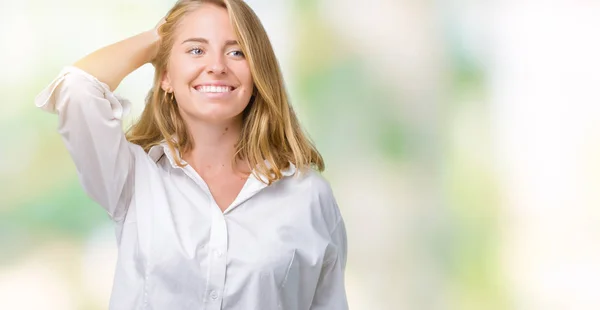 Piękny Młody Biznes Kobieta Białym Tle Uśmiechający Się Pewnie Włosy — Zdjęcie stockowe