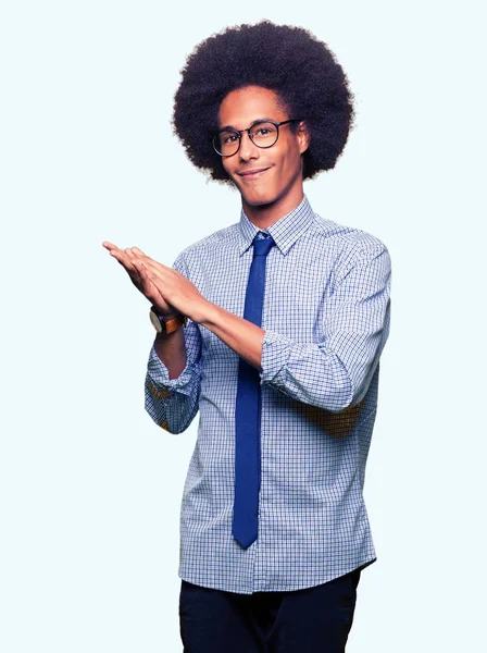 Young African American Business Man Afro Hair Wearing Glasses Clapping — Stock Photo, Image