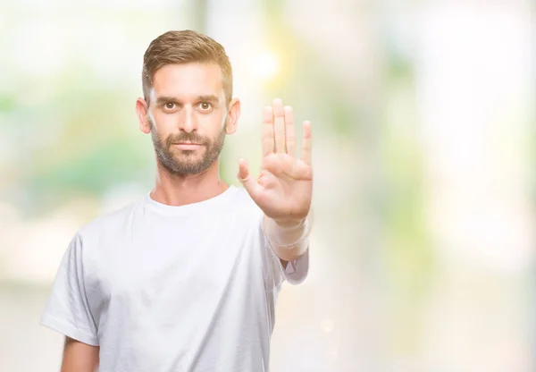 Jovem Homem Bonito Sobre Fundo Isolado Fazendo Parar Cantar Com — Fotografia de Stock