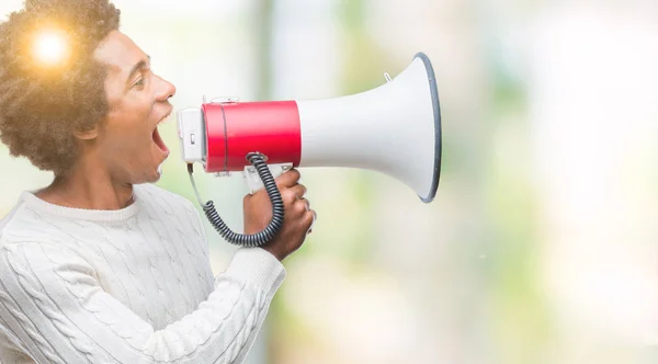 Jovem Bonito Afro Americano Preto Homem Gritando Através Megafone — Fotografia de Stock