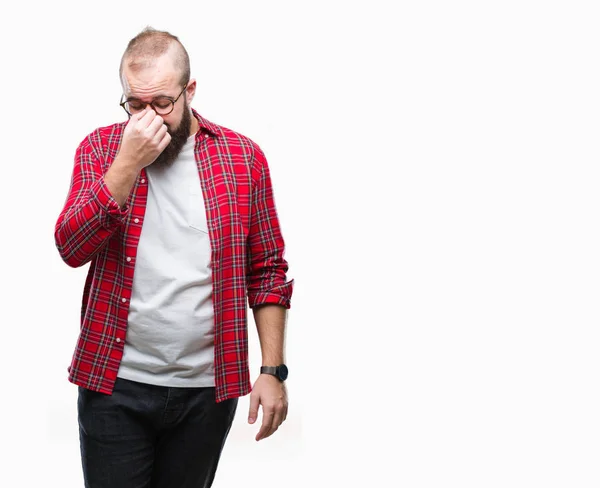 Giovane Uomo Hipster Caucasico Indossa Occhiali Sfondo Isolato Stanco Sfregamento — Foto Stock