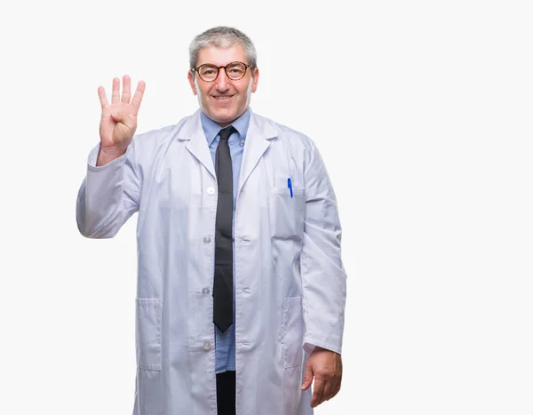 Bonito Médico Sênior Cientista Homem Profissional Vestindo Casaco Branco Sobre — Fotografia de Stock