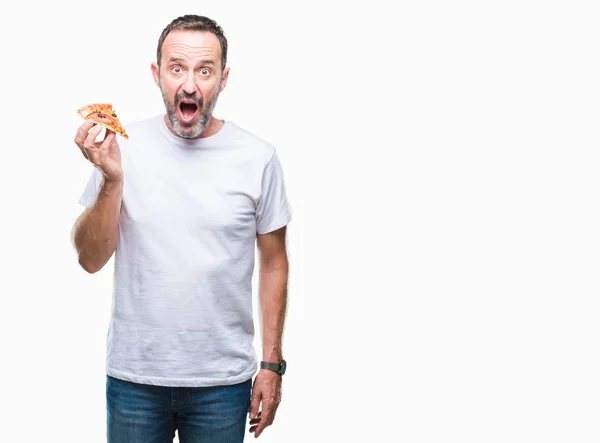 Edad Media Hoary Hombre Mayor Comiendo Rebanada Pizza Sobre Fondo — Foto de Stock