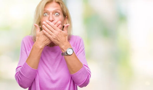 Middle Age Blonde Woman Isolated Background Shocked Covering Mouth Hands — Stock Photo, Image