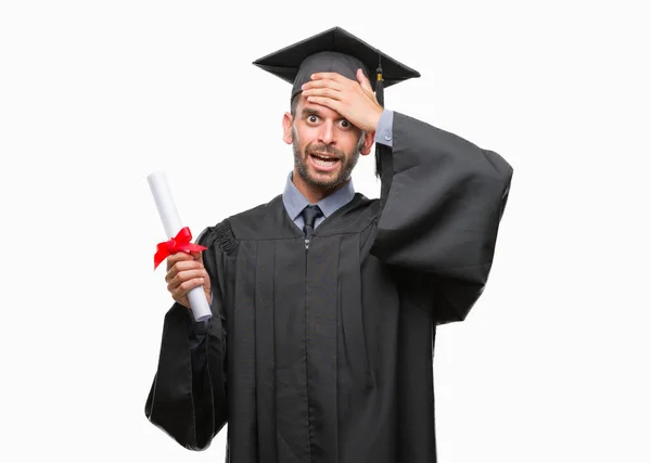 Joven Hombre Apuesto Graduado Sosteniendo Grado Sobre Fondo Aislado Estresado — Foto de Stock