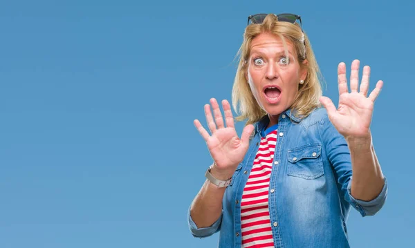 Middle Age Blonde Woman Isolated Background Afraid Terrified Fear Expression — Stock Photo, Image