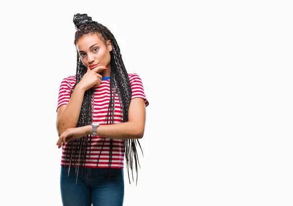 Ung Flätad Hår Afrikanska Amerikanska Flickan Över Isolerade Bakgrund Ser — Stockfoto