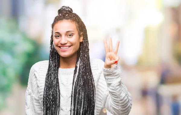 Jonge Gevlochten Hair Afrikaans Amerikaans Meisje Trui Dragen Geïsoleerd Achtergrond — Stockfoto