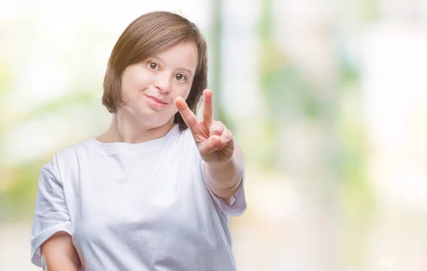 Junge Erwachsene Frau Mit Syndrom Vor Isoliertem Hintergrund Lächelnd Mit — Stockfoto