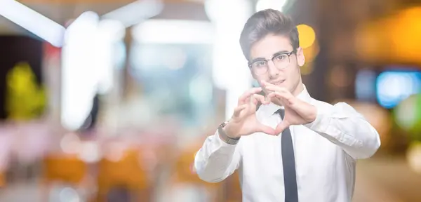 Joven Hombre Negocios Con Gafas Sobre Fondo Aislado Sonriendo Amor — Foto de Stock