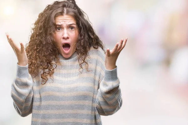 Schöne Brünette Lockige Haare Junges Mädchen Trägt Winterpullover Über Isoliertem — Stockfoto