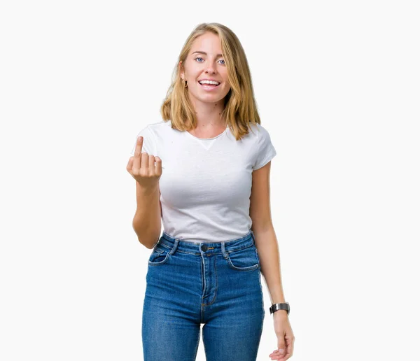 Hermosa Mujer Joven Con Camiseta Blanca Casual Sobre Fondo Aislado —  Fotos de Stock