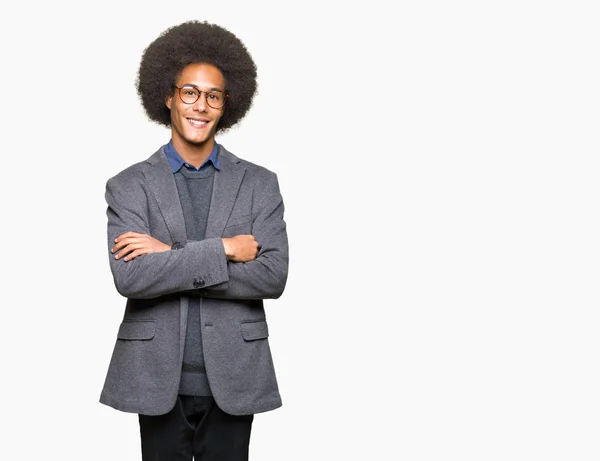 Junger Afrikanisch Amerikanischer Geschäftsmann Mit Afro Haaren Brille Fröhlichem Lächeln — Stockfoto