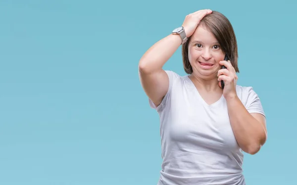 Giovane Donna Adulta Con Sindrome Che Prende Utilizzando Smartphone Sfondo — Foto Stock