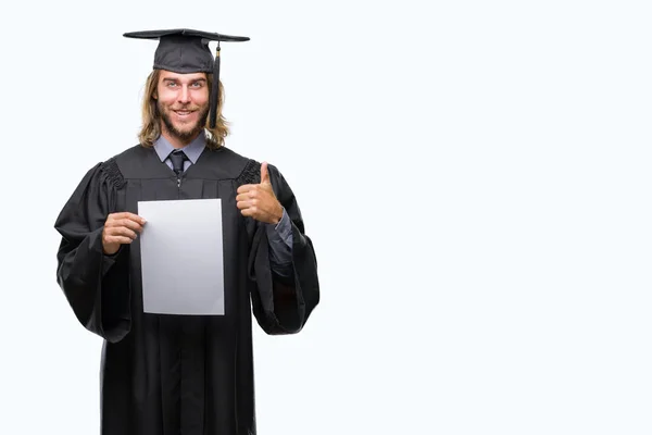 Knappe Afgestudeerde Jongeman Met Lang Haar Bedrijf Blanco Papier Geïsoleerde — Stockfoto