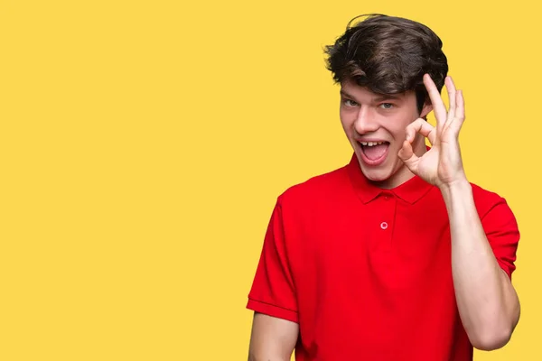 Jonge Knappe Man Met Rode Shirt Geïsoleerde Achtergrond Glimlachend Positieve — Stockfoto