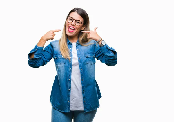 Giovane Bella Donna Sopra Indossare Occhiali Sfondo Isolato Sorridente Fiducioso — Foto Stock