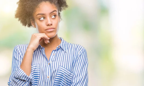 Young Afro American Woman Isolated Background Hand Chin Thinking Question — Stock Photo, Image