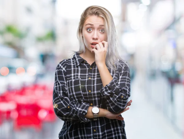 Unga Blonda Kvinnan Över Isolerade Bakgrund Ser Stressad Och Nervös — Stockfoto