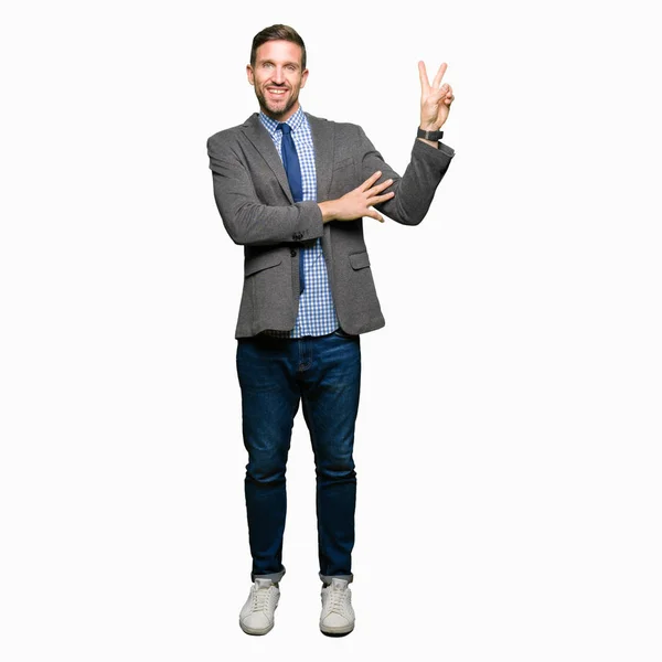 Hombre Negocios Guapo Vistiendo Traje Corbata Sonriendo Con Cara Feliz — Foto de Stock